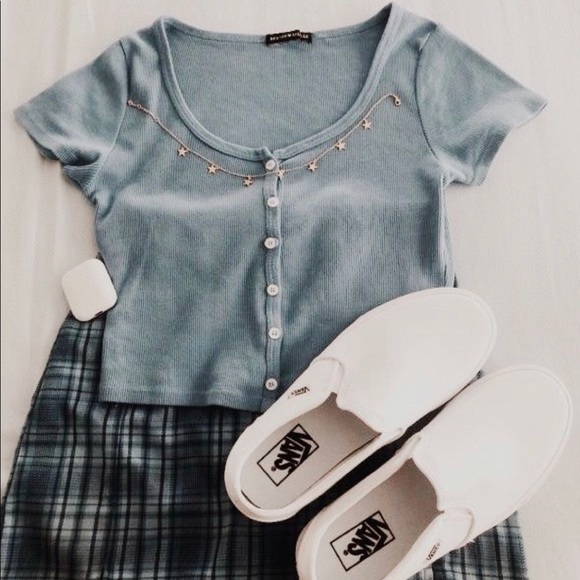 LOOKING FOR brandy melville - Picture 4 of 8